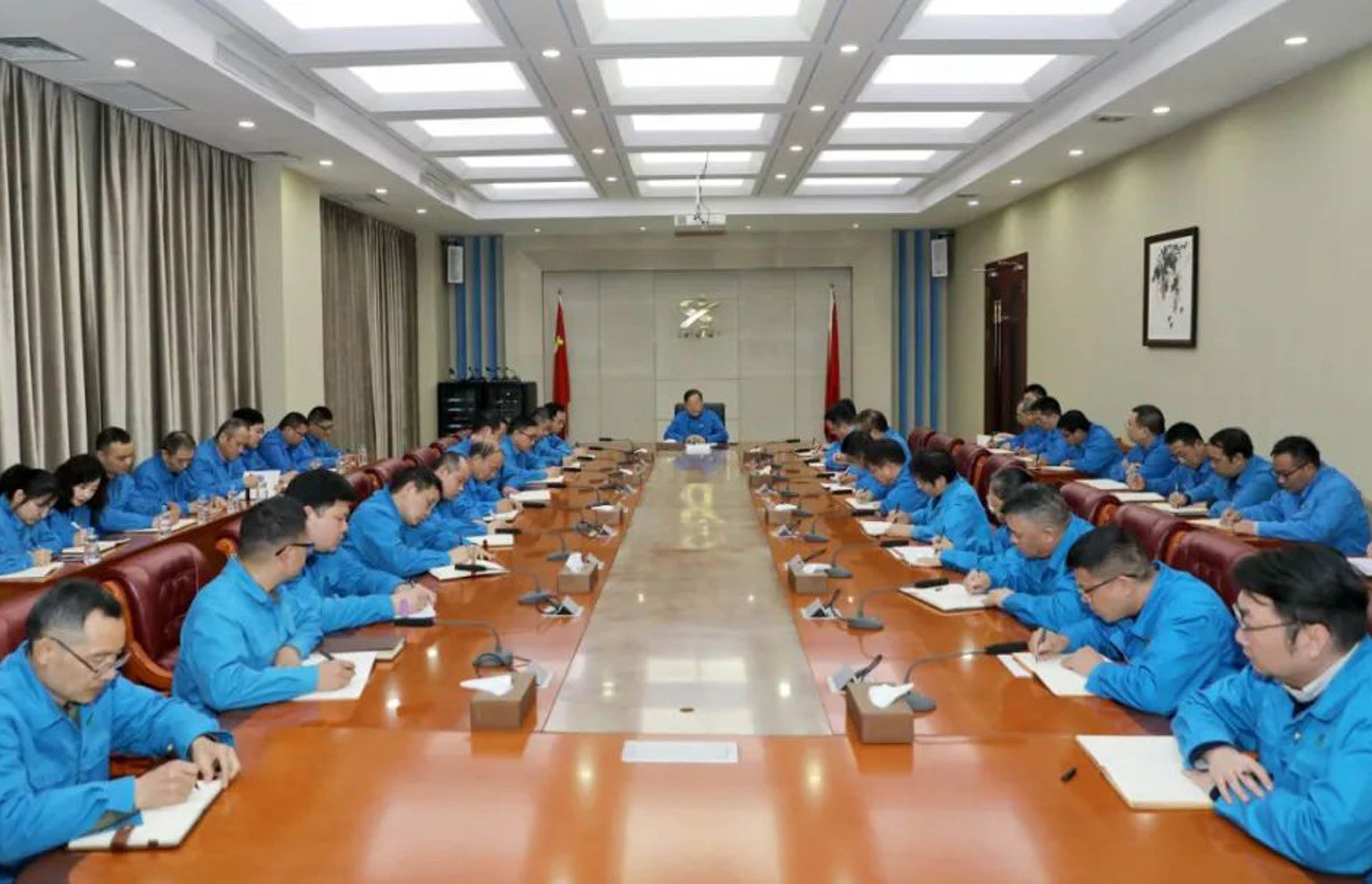 学习民营企业座谈会精神——乐投在线(中国)集团：发挥装备能力强、制造能力强、创新能力强的优势，坚守主业、做强实业。